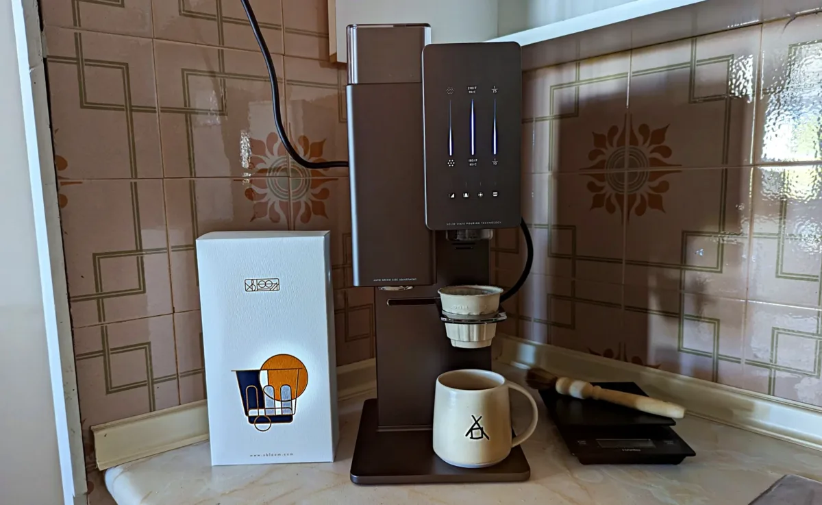 With spring in full bloom, it is the perfect time to get my coffee bar  blooming also. [ad] The MultiServe Coffee Machine from…